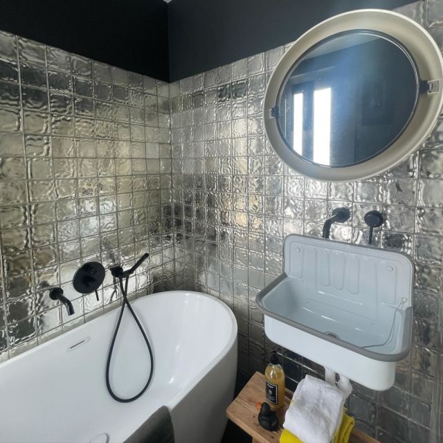 Rénovation complète Paris IX carreaux @agnes.emery couleur @farrowandballfr lavabo @alape_official #julierosierarchitecte #renovation