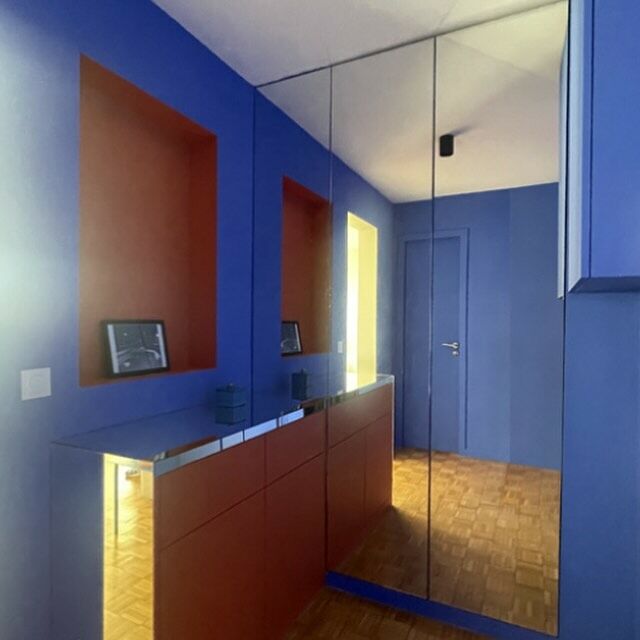 Rénovation appartement Paris XX #miroir #beton #chene #solaire #julierosierarchitecte